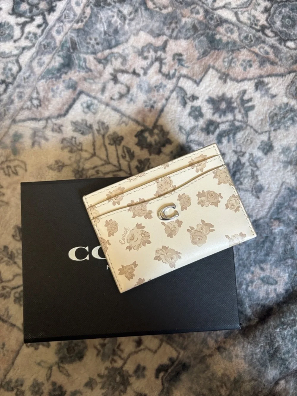 Coach Leather Cream Floral Skim ID Card Case Wallet - Picture 1 of 10